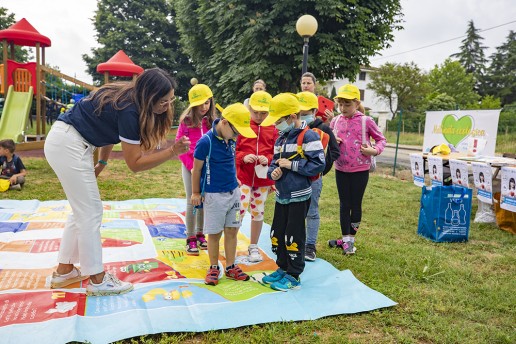 Bambini che giocano